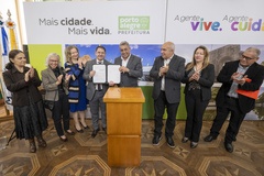 Sossmeier e Melo exibem a nova lei de Porto Alegre