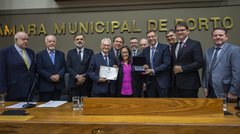 Cristofoli e Cláudia exibem a homenagem aos maçons gaúchos 