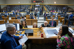 Movimentação de Plenário.