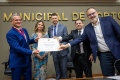 Solenidade ocorreu no Plenário Otávio Rocha