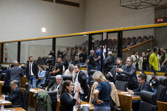 Movimentação de plenário.