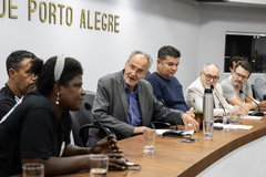 Reunião de Comissão - Pauta: Recicladores, Carrinheiros e Catadores. Licença para trabalhar. Unidade de triagem do Bairro Humaitá.