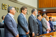 Sessão Solene de outorga do Título de Cidadão de Porto Alegre a Luis Alberto Suárez Diaz, o Suárez, jogador do Grêmio, proposta pelo vereador Airto Ferronato.