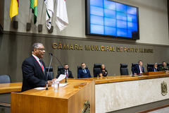 Sessão Solene de Outorga da Comenda Porto do Sol ao General Luiz Carlos Rodrigues Padilha, proposta pelo vereador Luiggi Bertaco