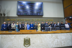 Câmara Municipal de Porto Alegre entrega o troféu 250 anos a RDC TV - Proponente vereadora Fernanda Barth.