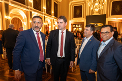 Presidente Hamilton Sossmeier e vereadores comparecem a jantar de fim de ano da AIAMU.