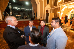 Presidente Hamilton Sossmeier e vereadores comparecem a jantar de fim de ano da AIAMU.