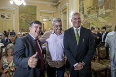 José Freitas (E), Sebastião Melo e Mauro Pinheiro na cerimônia de transmissão de posse do cargo de prefeito