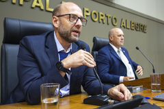 Fernando Ritter (E), secretário municipal de Saúde