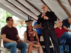 Reunião em aldeia indígena, foto Daniel Blasius