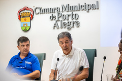 4ª Reunião Ordinária da CUTHAB, com pauta proposta pelo vereador José Freitas, para saber quais as ações foram tomadas pelo Executivo Municipal para realizar desassoreamentos de rios, arroios e córregos de Porto Alegre de setembro (último mês de enchentes) até o presente momento. Participaram representantes da Secretaria Municipal do Meio Ambiente, Urbanismo e Sustentabilidade; da Procuradoria Geral do Município (PGM); do Departamento Municipal de Limpeza Urbana (DMLU); do  Departamento Municipal de Água e Esgoto (DMAE); entre outros orgãos municipais e estaduais. O encontro foi presidido pelo vice-presidente da Comissão, vereador Cassiá Carpes.