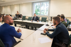 Reunião para atualização sobre o processo de interdição parcial do aeroporto Salgado Filho.
