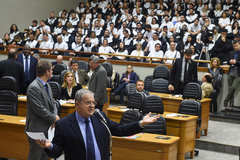 Movimentação na sessão plenária desta quarta-feira
