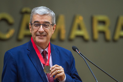 Diretor legislativo completou 45 anos de trabalho na Câmara
