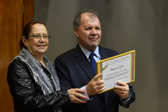 Élida representou o CGM na homenagem proposta por Dr. Goulart