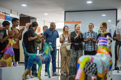 Associação dos Escultores do Estado do Rio Grande do Sul (AEERGS), exibe obras da exposição POA Pinta Pet. Com a presença da  Vereadora Lourdes Sprenger.