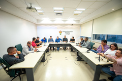 Reunião tratou sobre o projeto que obriga as empresas a identificar seus fios por cores diferentes