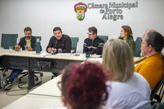 Reunião ordinária discutiu sobre a importância da informação e educação para proteção dos direitos das pessoas com autismo e outras deficiências.