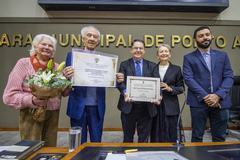 Lima e Sossmeier exibem o título do mais novo Cidadão
