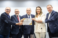 A homenagem foi realizada em Sessão Solene, no Plenário Ana Terra, e teve como proponente o vereador Idenir Cecchim (MDB)
