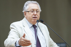 Adeli Sell (PT)