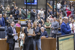 Movimentação de plenário.